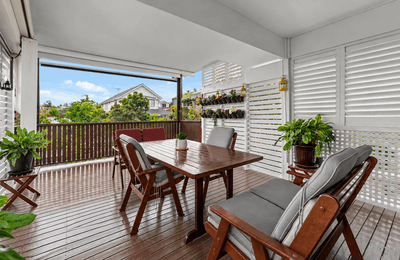 /international/au/48-camboor-street-camp-hill-qld-152437152/