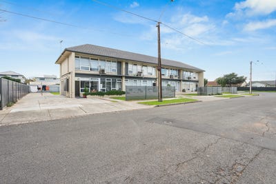 /international/au/4-71-henley-beach-road-henley-beach-south-sa-151187624/