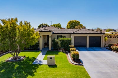 /international/au/18-bella-vista-drive-leeton-nsw-152577232/