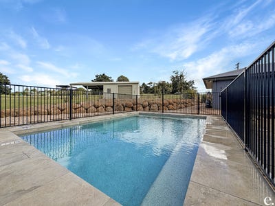 /international/au/6-jessica-road-peeramon-qld-152291044/