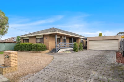 /international/au/8-stockton-street-craigieburn-vic-151357984/