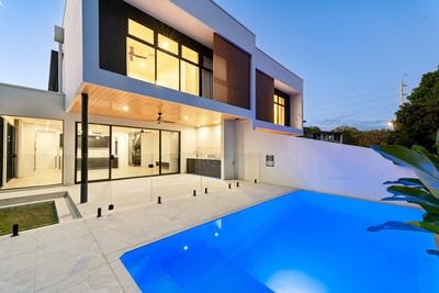 /international/au/4a-cooper-parade-southport-qld-151317364/