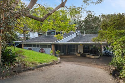 /international/au/5-jellicoe-street-mount-lofty-qld-151445512/