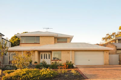 /international/au/14-milne-street-bicton-wa-152515960/