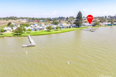 /international/au/28-paddlesteamer-drive-milang-sa-150069264/