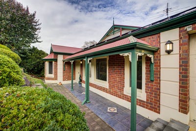/international/au/12-heather-drive-coromandel-valley-sa-151343684/