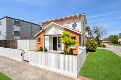 /international/au/24-balliang-street-south-geelong-vic-152643904/