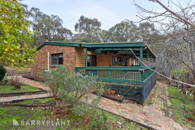 /international/au/10-eucalypt-grove-heathcote-junction-vic-148552628/