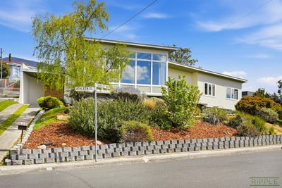 /international/au/49-athleen-avenue-lenah-valley-tas-152599352/