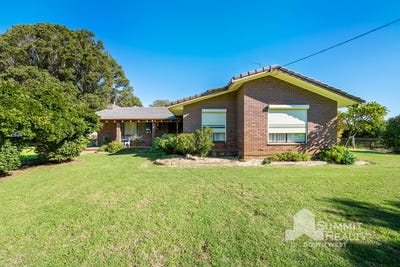 /international/au/65-third-street-harvey-wa-151160472/