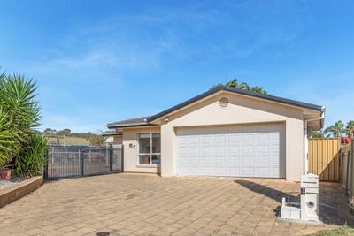 /international/au/4-fabian-court-craigmore-sa-151089396/