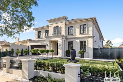 /international/au/8-dion-road-glen-waverley-vic-148391712/