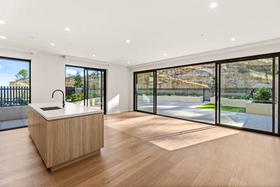 /international/au/d101-89-john-whiteway-drive-gosford-nsw-150013884/