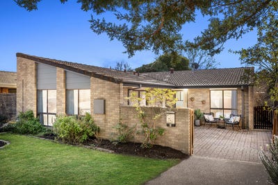 /international/au/4-moorehead-place-latham-act-151510312/