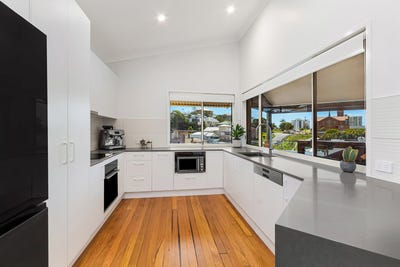 /international/au/1-80-mclean-street-coolangatta-qld-150894656/