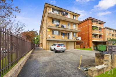 /international/au/5-21-york-street-fairfield-nsw-151292708/
