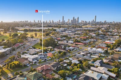 /international/au/33-inveray-avenue-benowa-qld-152160544/