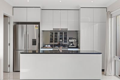 /international/au/76-hill-drive-pimpama-qld-151452424/