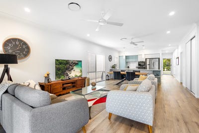/international/au/25-2-retreat-dr-buderim-qld-151227800/