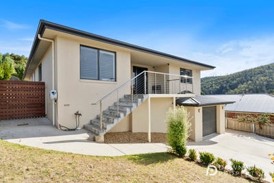 /international/au/2-bonnett-place-mornington-tas-151037756/