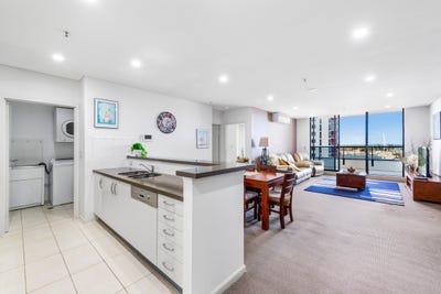 /international/au/1004-1-aqua-street-southport-qld-152596400/