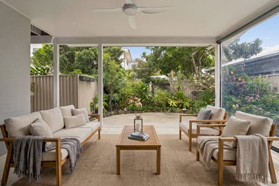/international/au/1-44-newcastle-drive-pottsville-nsw-152679896/