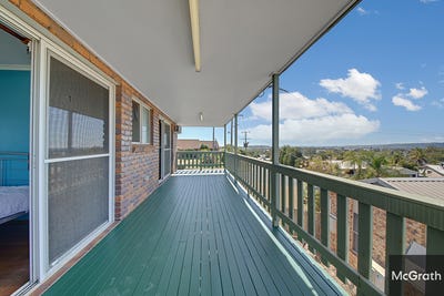 /international/au/8-columbia-avenue-clinton-qld-148713180/?lang=de
