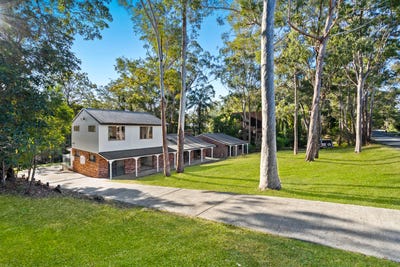 /international/au/151-simpsons-road-elanora-qld-152504328/