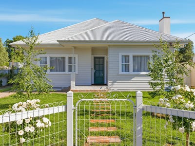 /international/au/28-deas-street-benalla-vic-150785792/
