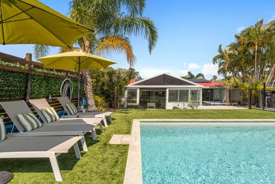 /international/au/7-texas-court-oxenford-qld-152632768/