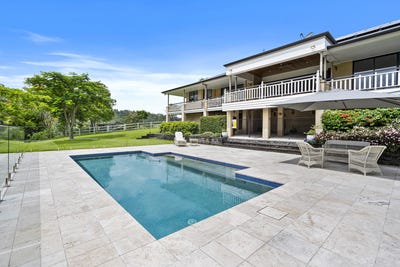 /international/au/137-gladrose-crescent-wongawallan-qld-150553824/