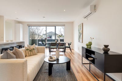 /international/au/17-grattan-cove-craigieburn-vic-152161136/