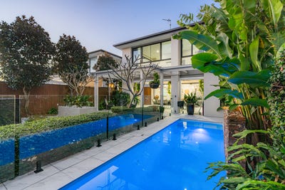 /international/au/54-harbour-rise-hope-island-qld-148687904/?lang=de
