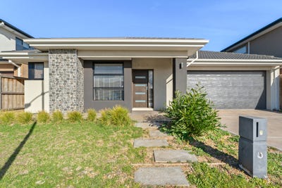 /international/au/7-camini-grove-truganina-vic-148467016/