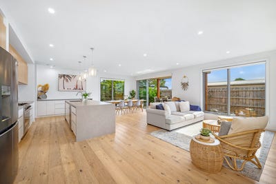 /international/au/10a-jetty-road-dromana-vic-151006400/