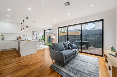 /international/au/2-42-rosshire-road-newport-vic-151227824/