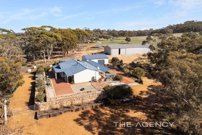 /international/au/471-doodenanning-road-greenhills-wa-148653184/
