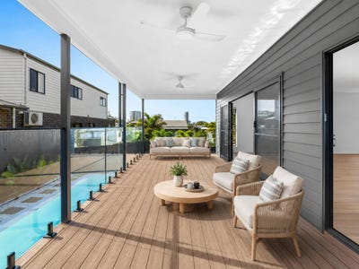 /international/au/5a-chirn-crescent-labrador-qld-151136692/