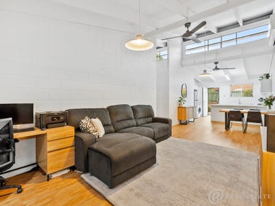 /international/au/6-68-adelaide-park-road-yeppoon-qld-151340944/