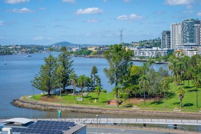 /international/au/93-32-agnes-street-albion-qld-150820632/