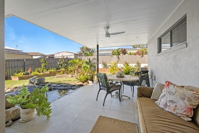 /international/au/40-blue-beach-boulevard-haliday-bay-qld-148443536/