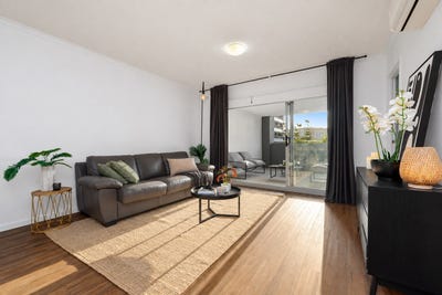 /international/au/32-45-51-regent-street-woolloongabba-qld-152425576/