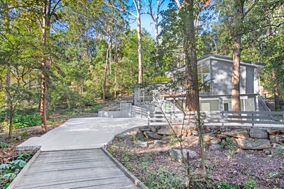 /international/au/4-minnamurra-avenue-pymble-nsw-151372184/