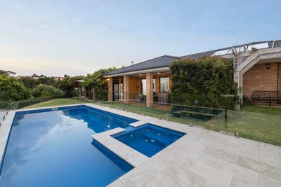 /international/au/11-hull-road-mount-martha-vic-151213004/