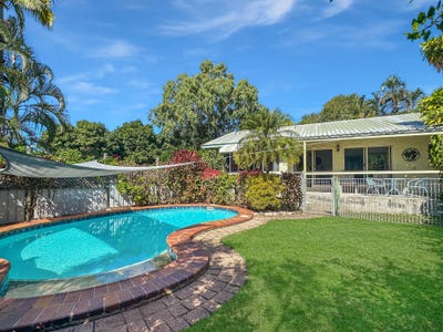 /international/au/14-lilac-st-nelly-bay-qld-148451868/