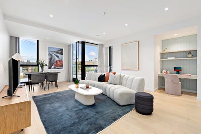 /international/au/104-25-small-street-hampton-vic-151895648/