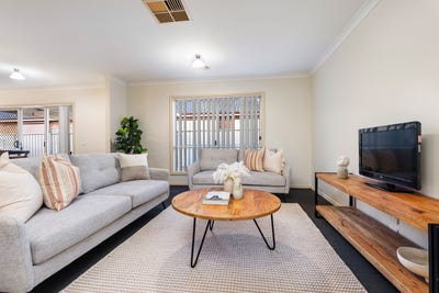 /international/au/23-winnell-court-thurgoona-nsw-151453140/