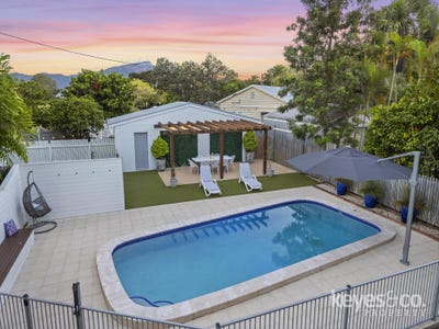 /international/au/33-chapman-street-mysterton-qld-151132428/