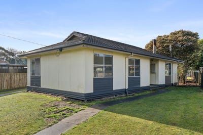 /international/au/7-nowra-court-simpson-vic-148535848/