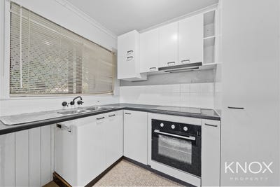 /international/au/3-82-woodend-road-woodend-qld-151403404/